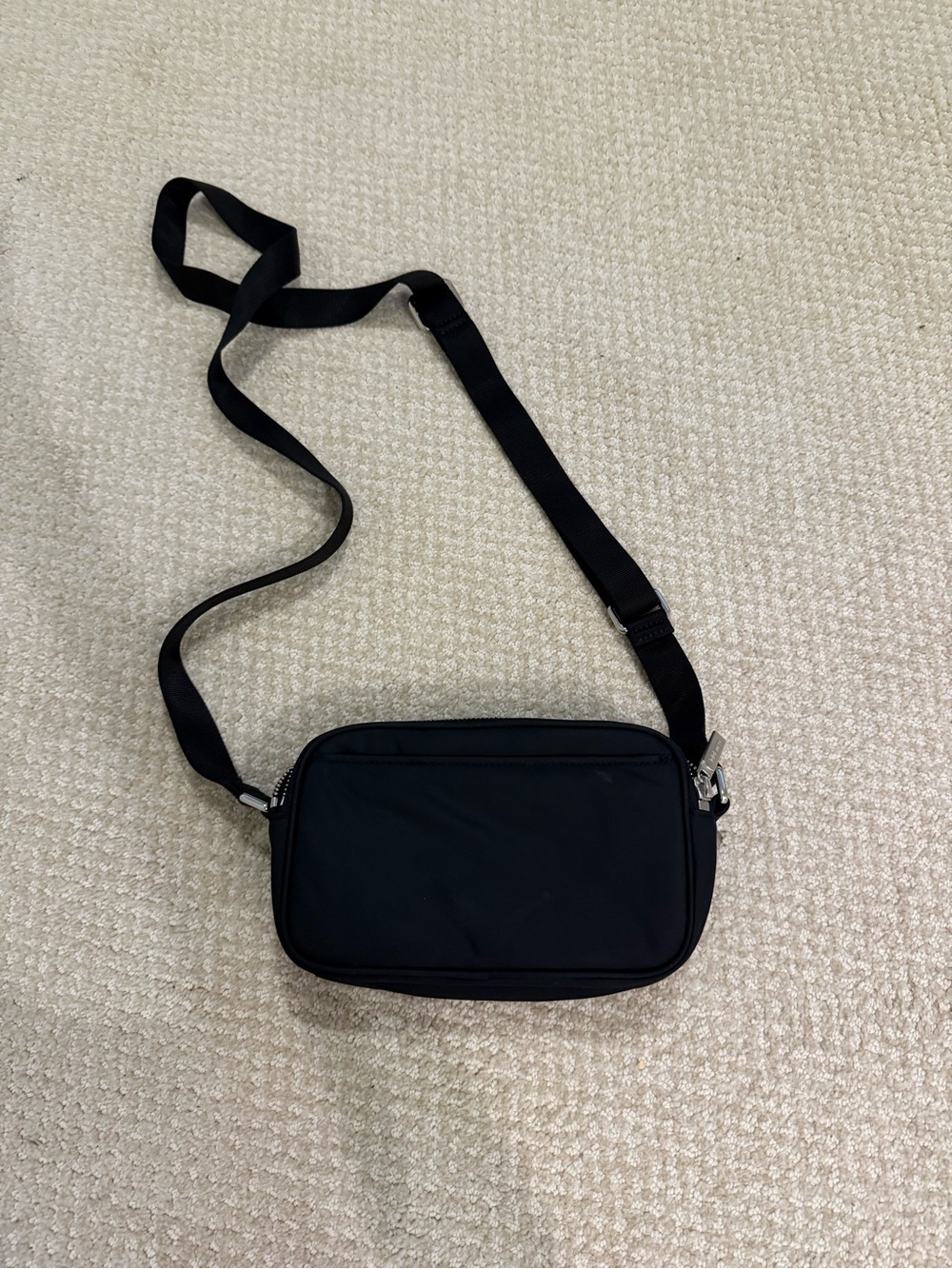 lululemon crossbody - Picture 2 of 5